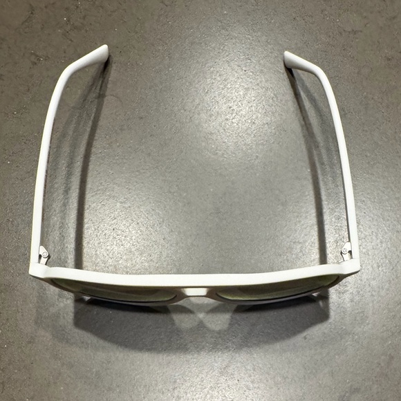 DIFF Tosca II Sunglasses White Frame/Pink Lenses - Picture 11 of 16